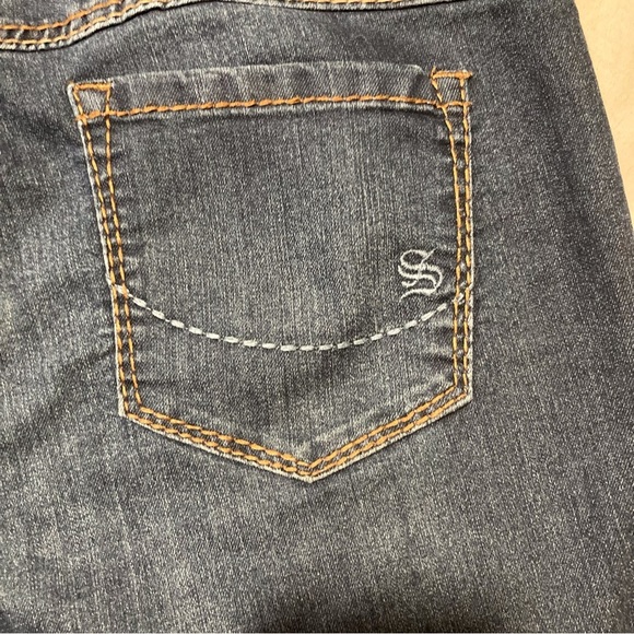 Torrid Source of Wisdom Blue Jeans | Flare Leg | Stretchy - Picture 14 of 15